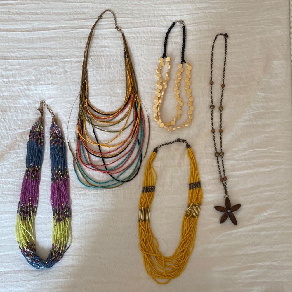 Summery necklaces ; lot of five